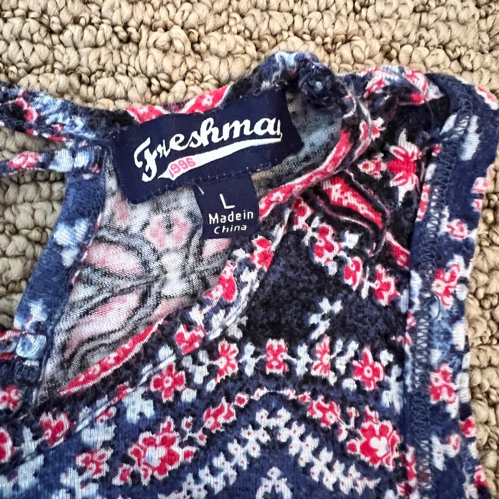 Freshman Patterned Tank top Size Large - Picture 5 of 5